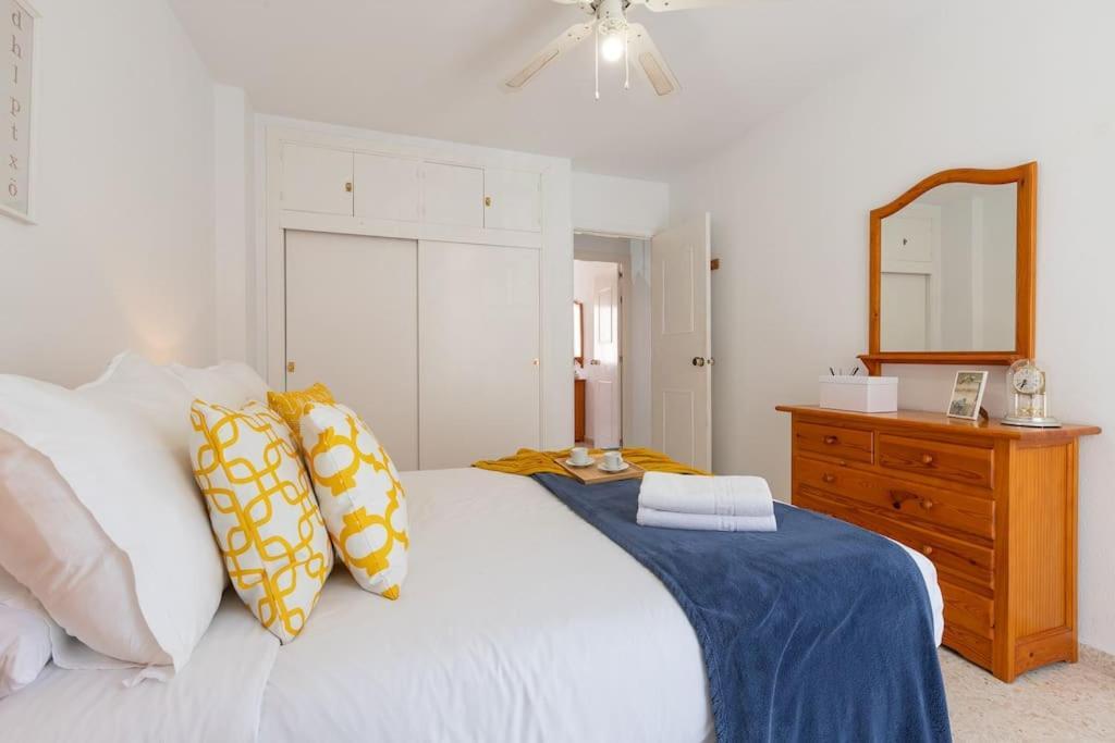 Apartamento Fuengirola Beach Apartment ภายนอก รูปภาพ